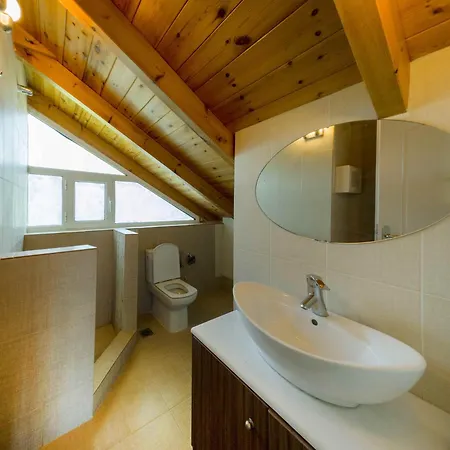 فيلة Meliti Pila